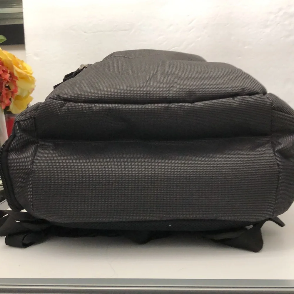 OGIO STRATAGEM BACKPACK  SIZE M - Picture 7 of 16